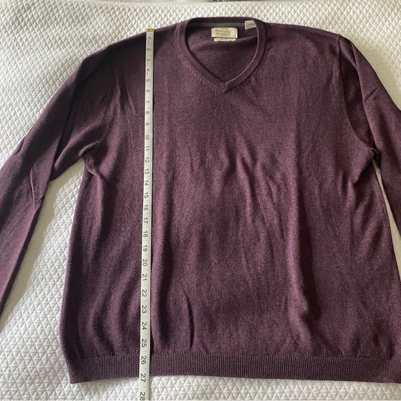 Weatherproof Vintage Cashmere V-Neck Sweater Size L
Purple - Picture 9 of 9
